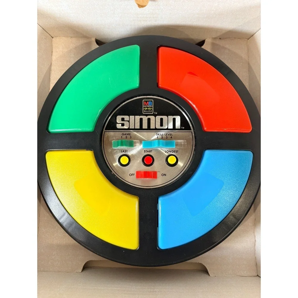 Vintage 1978 Simon electronic memory game in box Tested and Works